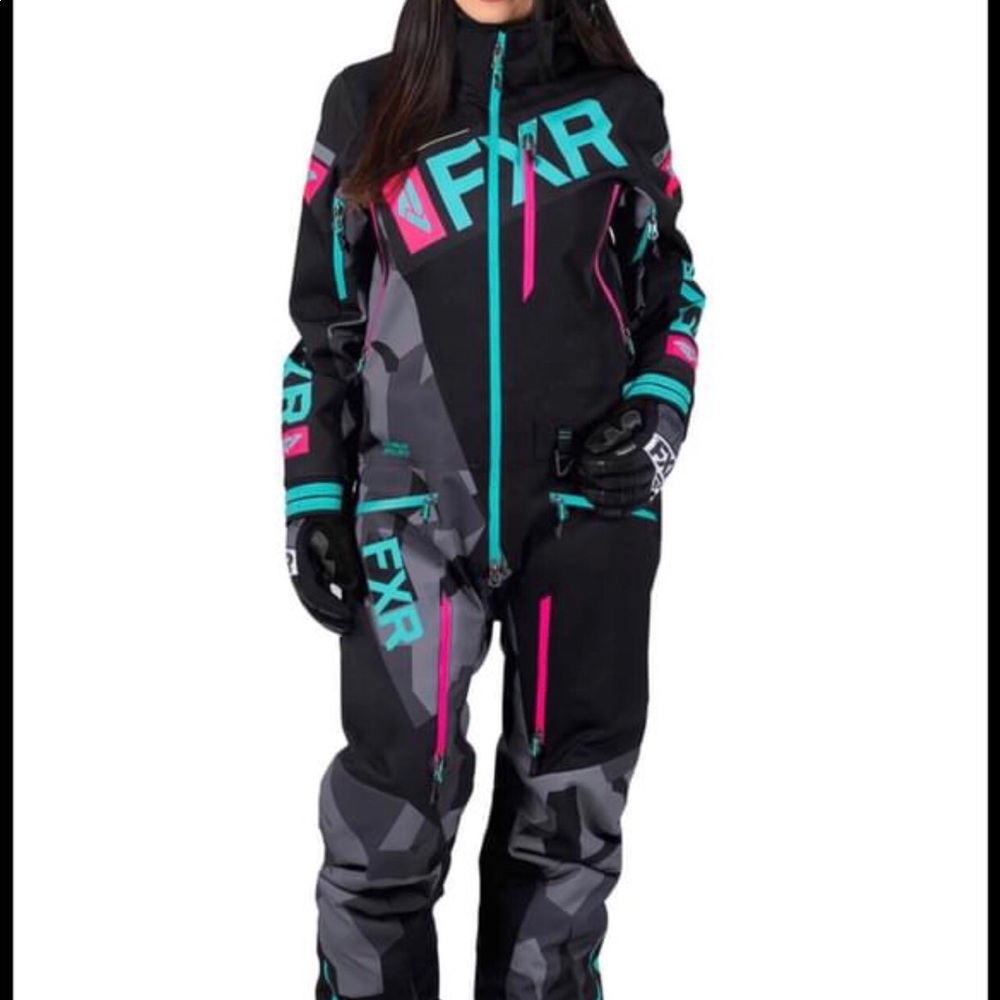 ISO (size 4) - not selling